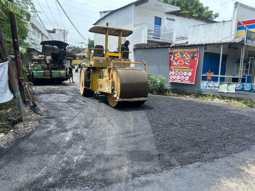 Respon Cepat! Pemkot Parepare Perbaiki Jalan Jompie yang Berlubang