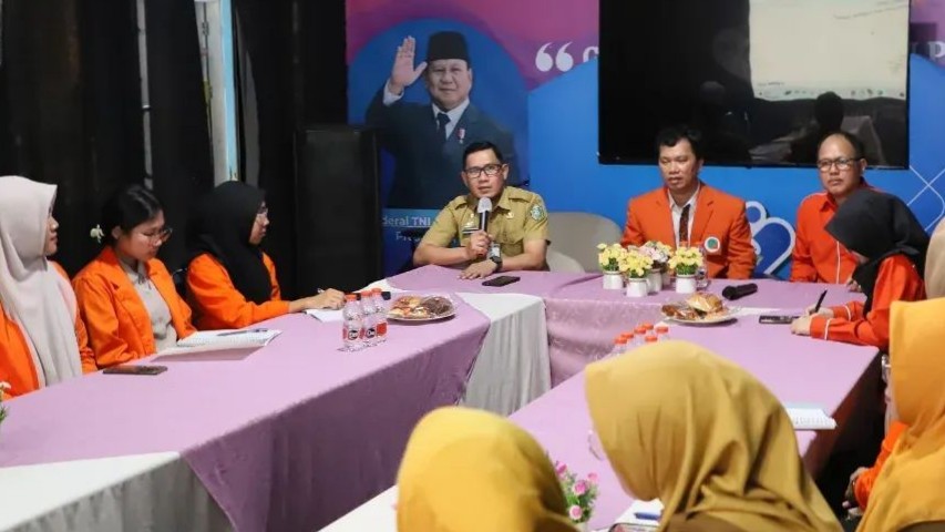 Mahasiswa ITH resmi memulai program magang di DPPKB Parepare untuk mendukung penanganan stunting melalui pengolahan data.
