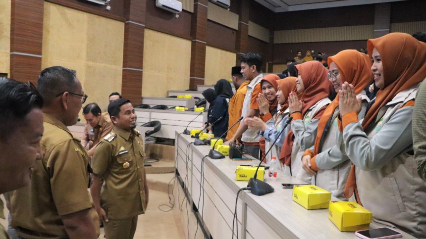 Wali Kota Parepare Tasming Hamid berbagi inspirasi kepemimpinan kepada siswa Sekolah Islam Athirah 1 Makassar saat kunjungan edukatif di Kantor Wali Kota.