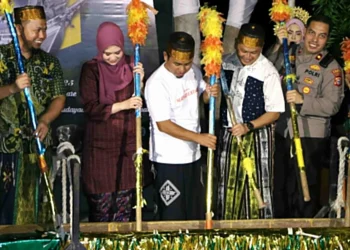Dukung Pelestarian Tradisi Lewat Festival Mappadendang