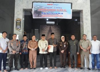 Diserahkan Anggota Komisi II DPR RI, Kantah Parepare Dukung Percepatan Sertipikasi Tanah Wakaf