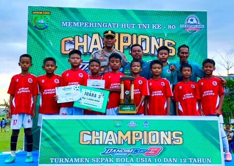 Diikuti 24 Klub U-12, Al Hilal Football School Juara 3 Turnamen Dandim Parepare Cup III