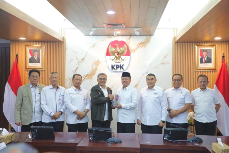 Menteri Nusron Bahas Perbaikan Bisnis Proses Layanan Pertanahan dengan Pimpinan KPK