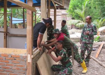 Hari Kelima Satgas TMMD Kodim 1401/Majene Rehab Rumah Warga Pamboborang,  Progres sudah 40 Persen