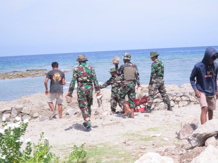 Kemanunggalan TMMD Kodim 1401 Majene dan Masyarakat: Asa dari Tanggul 91 Meter di Pesisir Balombong