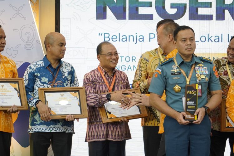 Tinjau Kantor Pertanahan Kota Cirebon, Wamen Ossy Pastikan Layanan Pertanahan Berjalan Optimal