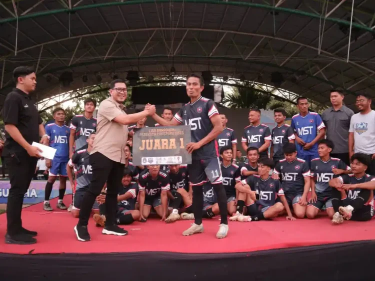 Wali Kota Parepare Apresiasi Media FC Juara Liga Ramadan