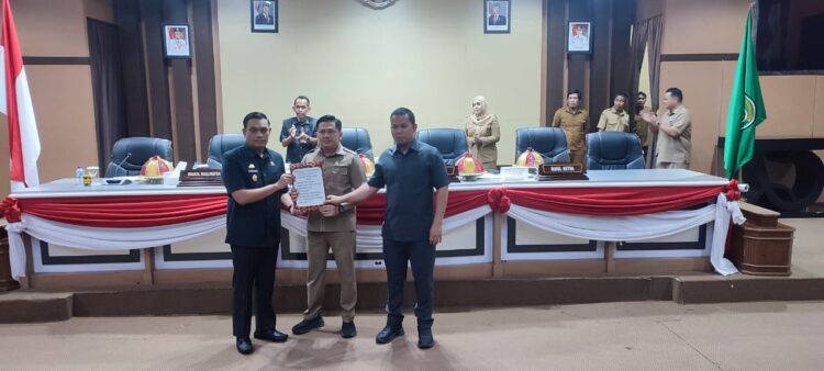 Tiga Ranperda Inisiatif DPRD Diserahkan ke Wawali Parepare