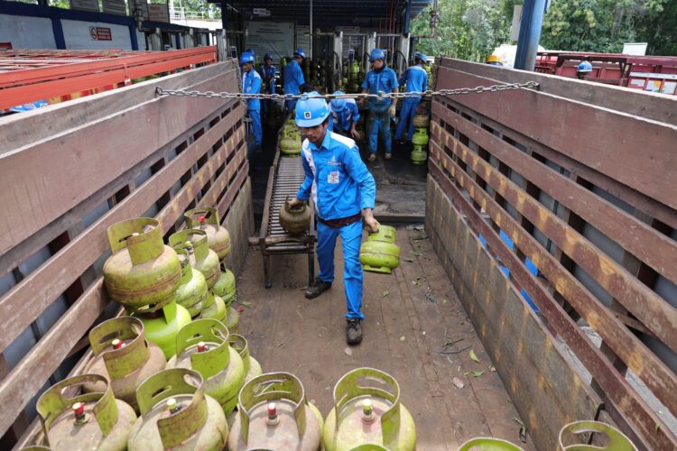 Pertamina Patra Niaga Regional Sulawesi Tambah 392.910 Pasokan LPG 3 Kg Selama Libur Kenaikan Yesus Kristus dan Long Weekend