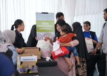 Pertamina Patra Niaga Regional Sulawesi Salurkan 1.000 Paket Sembako melalui Program Pasar Murah di Makassar