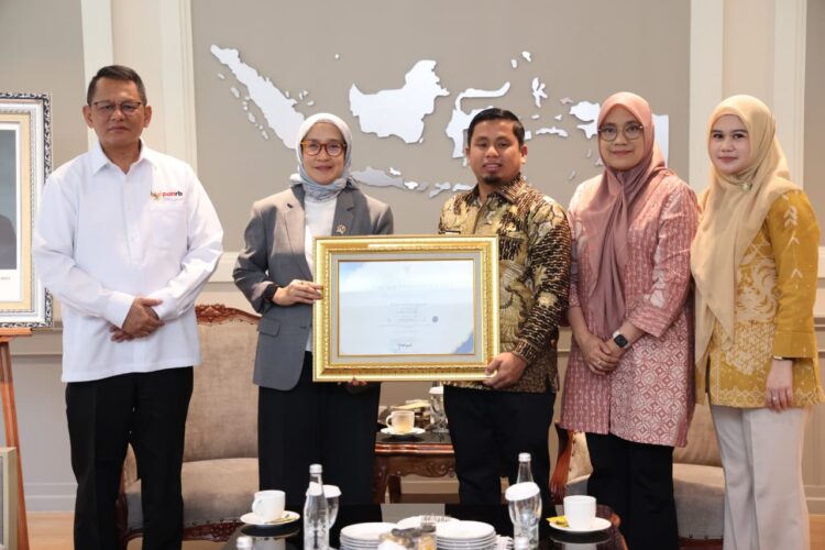 Ukir Prestasi di Pentas Dunia, Wali Kota Parepare Bersama Kadis PKP Audiensi dengan Menteri PANRB