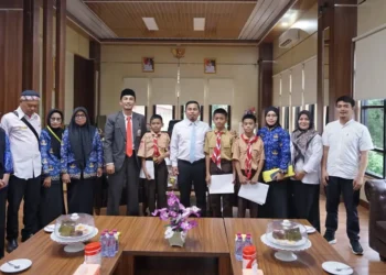 Duta Bahasa Daerah Dilepas Wali Kota Parepare ke Festival Nasional Kemendikdasmen