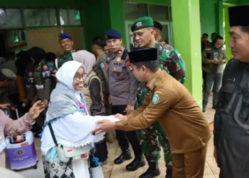 Wali Kota Tasming Hamid Lepas Jemaah Calon Haji Parepare