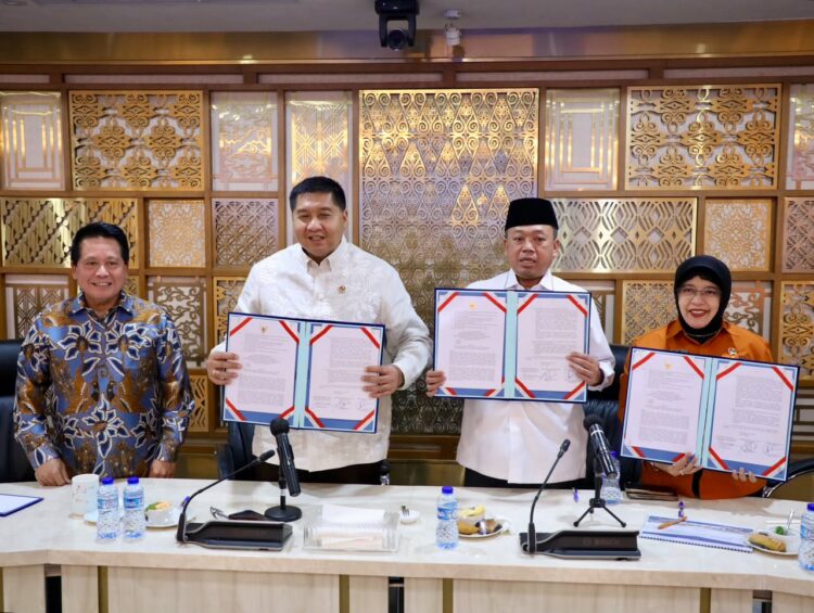 Percepat Sertipikasi Tanah Masyarakat Berpenghasilan Rendah, Menteri ATR/BPN dan Menteri PKP Terbitkan SEB
