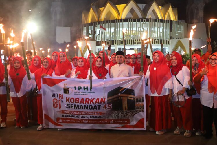 Wali Kota Tasming Hamid Lepas Kirab Obor IPHI Parepare Sambut HUT ke-81 RI