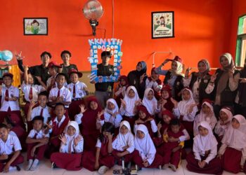 Mahasiswa KKN ITH Laksanakan Edukasi KOMPAK, BIJAK, dan ROBIN di SDN 54 Parepare: Edukasi Literasi Digital Sejak Dini