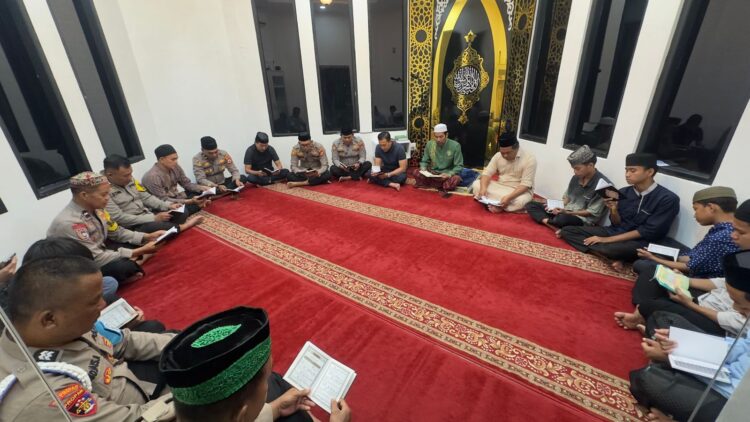 Binrohtal Polsek KPN di Mushollah Nur Qolby Parepare