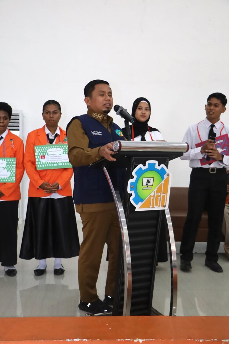 Tasming Hamid Ajak Mahasiswa Baru ITH Jadi Generasi Inovatif dan Berikan Manfaat bagi Masyarakat