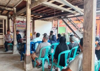 Jumat Curhat Polsek Kawasan Pelabuhan Parepare, Warga Kampung Pisang Diajak Waspada Kebakaran dan Tertib Berlalu Lintas