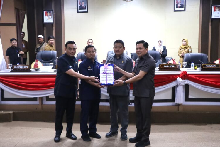 APBD Perubahan 2026 Parepare diserahkan Tasming Hamid kepada DPRD Parepare