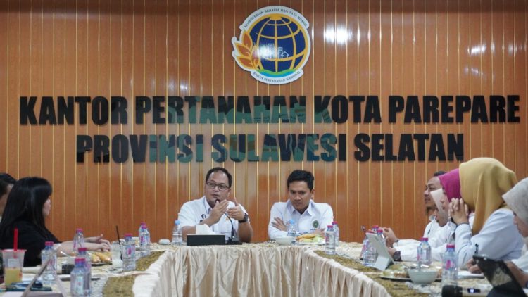 Kantor Pertanahan Parepare Sosialisasi Program PERINTIS 10 Hari Bersama Notaris dan PPAT, Percepat Layanan Pertanahan