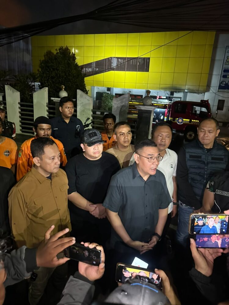 Wamen Ossy Tinjau Kebakaran Kantah Karawang, Prioritaskan Keselamatan dan Pemulihan Layanan